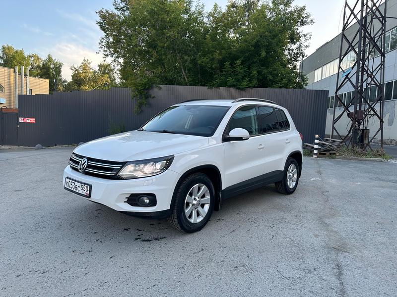 VOLKSWAGEN TIGUAN